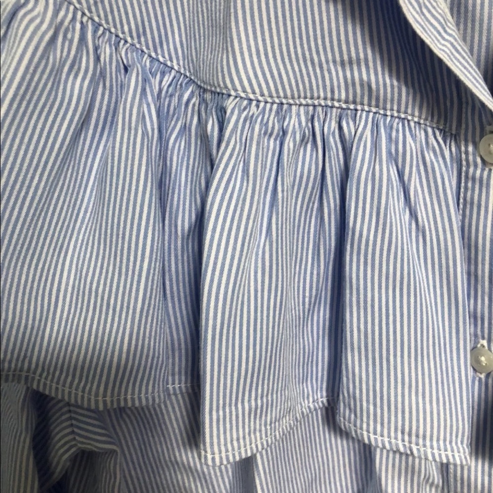 NWOT Gap Ruffled Button Up - Picture 3 of 5